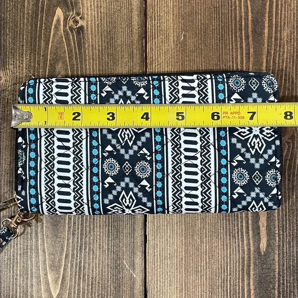 Women’s Tribal Wristlet Wallet